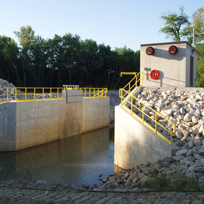 Coffeen East Fork Shoal Creek Pump Station & Gate Structure (Coffeen, Illinois) - Construction of Pump Station and Gate Structure for Ameren.