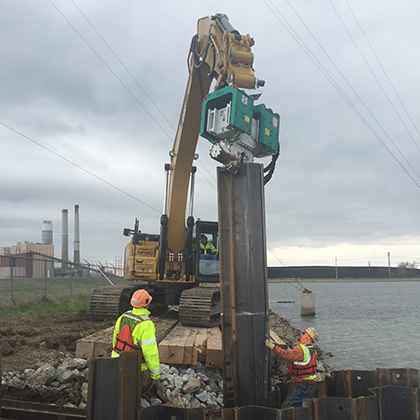 Dynegy Newton, IL Oil Boom Install